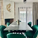 Villa Verde Villa *